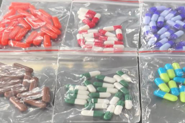 胶囊颜色不好测？试试ST-700d分光测色仪！